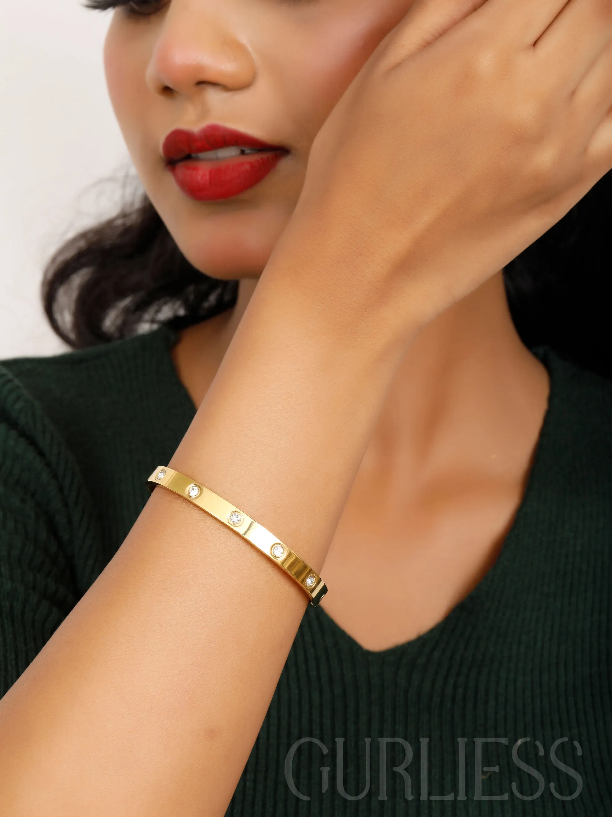 Queenly Glamours Bracelets