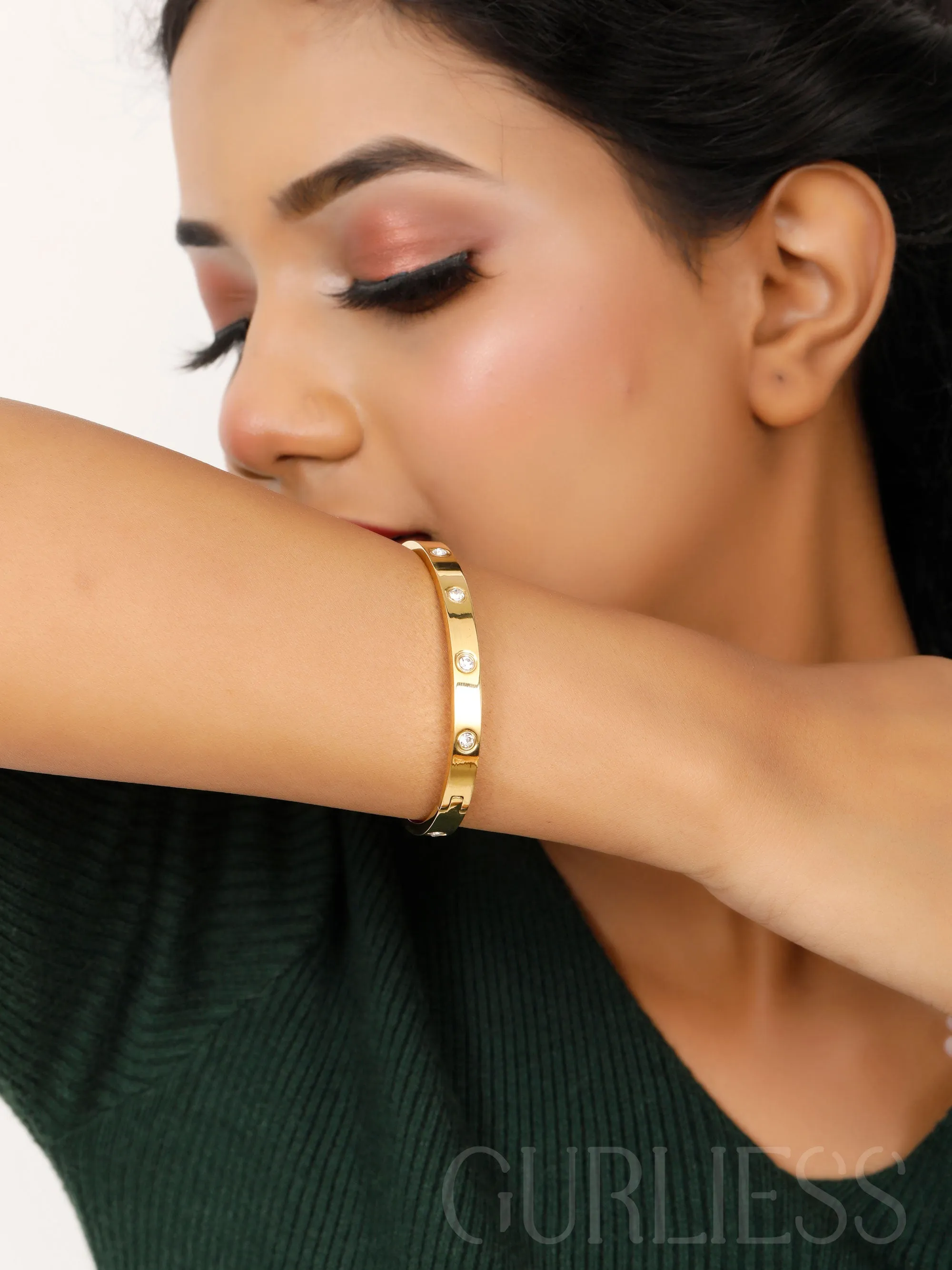 Queenly Glamours Bracelets